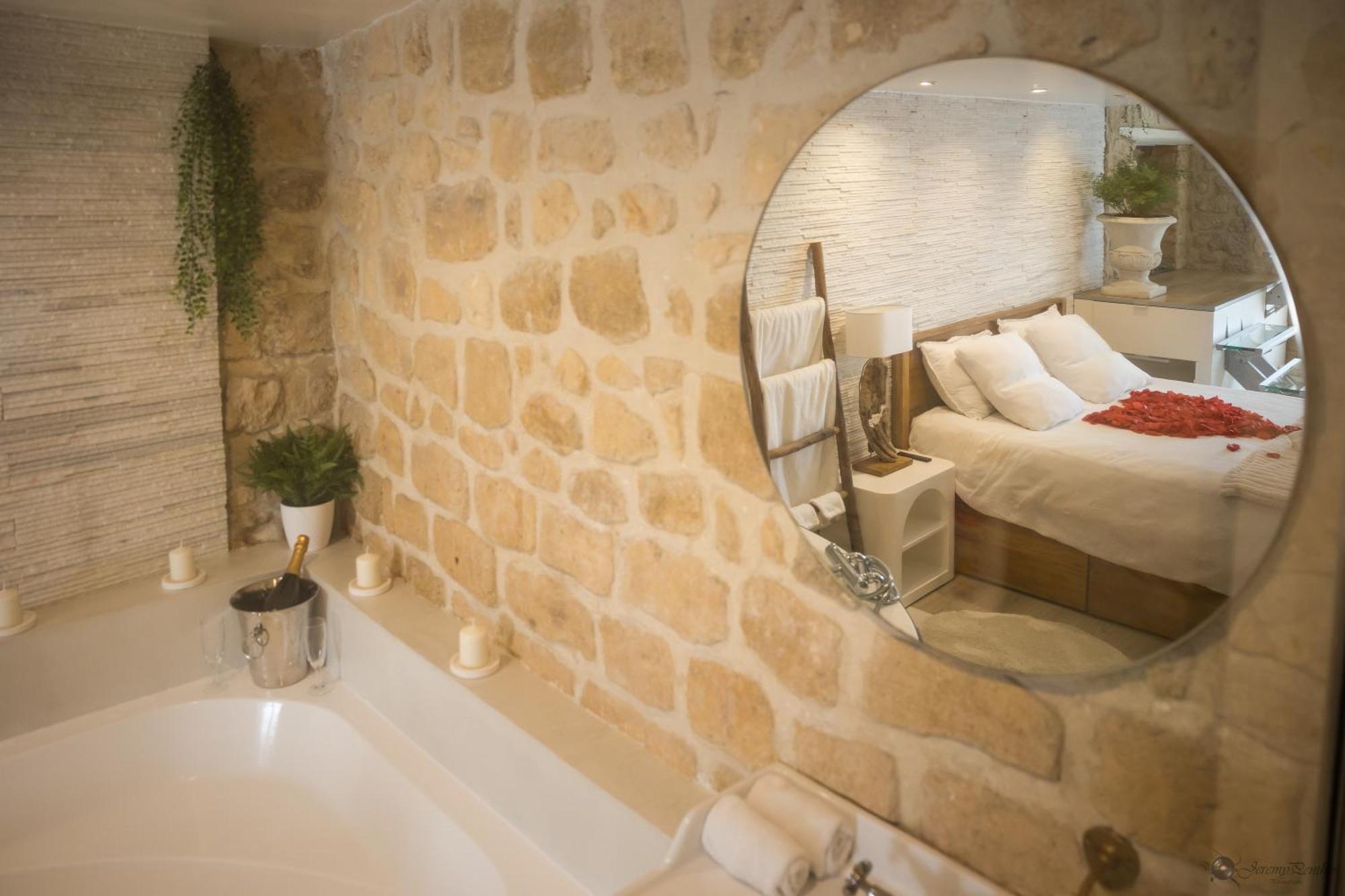 Ferienwohnung Chez Millouz - Triplex Semi-Troglodyte Pontoise Exterior foto